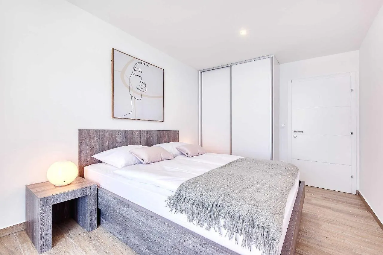 Apartment Meeresbrise, No 2 Starigrad Paklenica